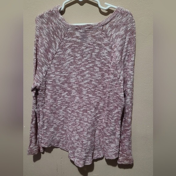 Old Navy purple and white light weight pullover sweater 6-7 * - Picture 2 of 3